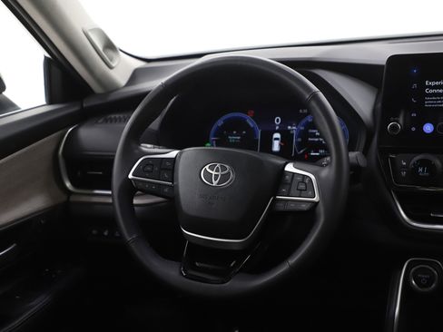 Used 2024 Toyota Grand Highlander Limited image 15