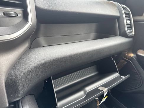 New 2026 RAM 1500 Express AWD/4WD image 19