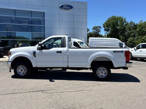 Used 2022 Ford F250 XL w/ Power Equipment Group AWD/4WD image 4