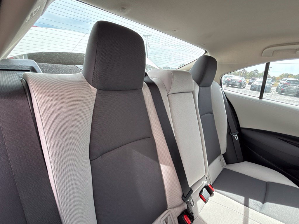 Used 2025 Toyota Corolla LE FWD image 26