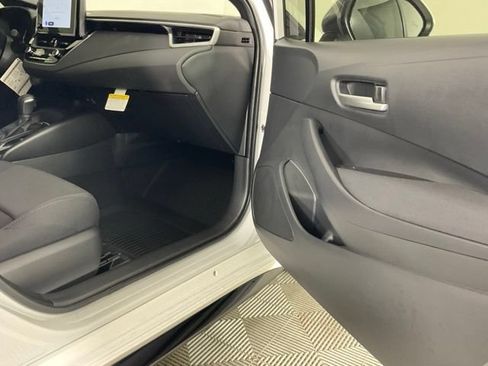 Used 2026 Toyota Corolla SE FWD image 17