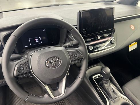Used 2026 Toyota Corolla SE FWD image 8