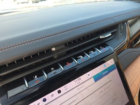 Used 2024 Jeep Grand Cherokee L Summit image 26