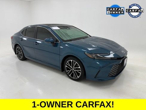 Used 2025 Toyota Camry XLE w/ Premium Package FWD image 1
