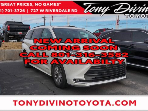 Used 2021 Toyota Sienna XLE w/ XLE Plus Package image 1