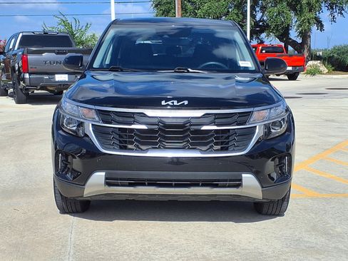 Used 2026 Kia Seltos LX FWD image 2