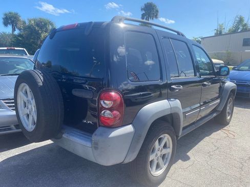 Used 2006 Jeep Liberty Sport image 4
