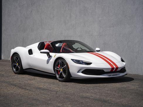 Used 2025 Ferrari 296 GTS RWD image 8