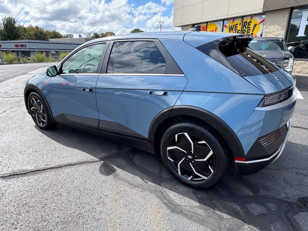 Used 2024 Hyundai Ioniq 5 SEL AWD/4WD image 7
