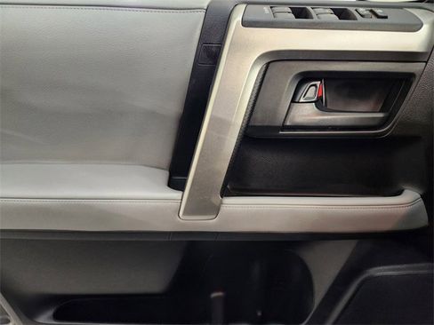 Used 2011 Toyota 4Runner SR5 image 21