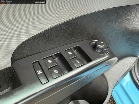 Used 2014 Chevrolet Sonic LT w/ Fun and Sun Package FWD image 15
