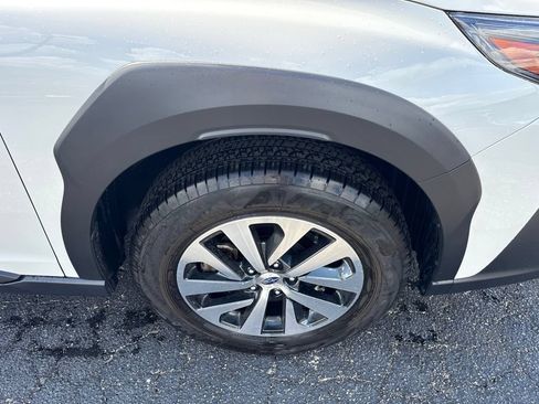 Used 2024 Subaru Outback AWD/4WD image 5