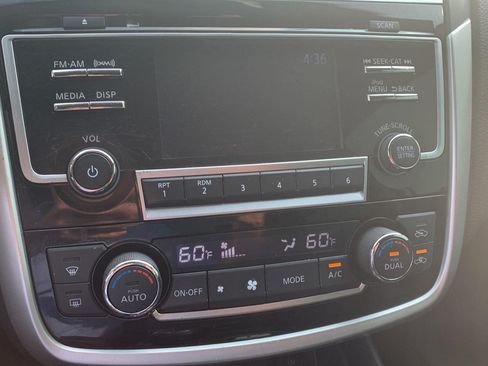 Used 2018 Nissan Altima 2.5 SL FWD image 15