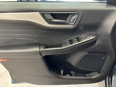 Certified 2022 Ford Escape SE w/ Cold Weather Package image 20