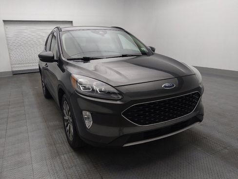 Used 2020 Ford Escape Titanium image 14