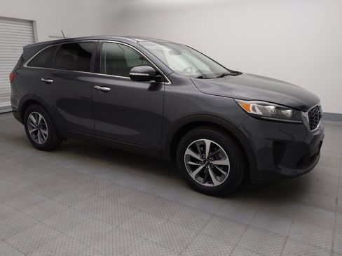 Used 2020 Kia Sorento FWD V6 image 11