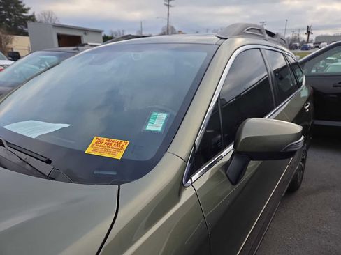 Used 2017 Subaru Outback 2.5i Limited image 10