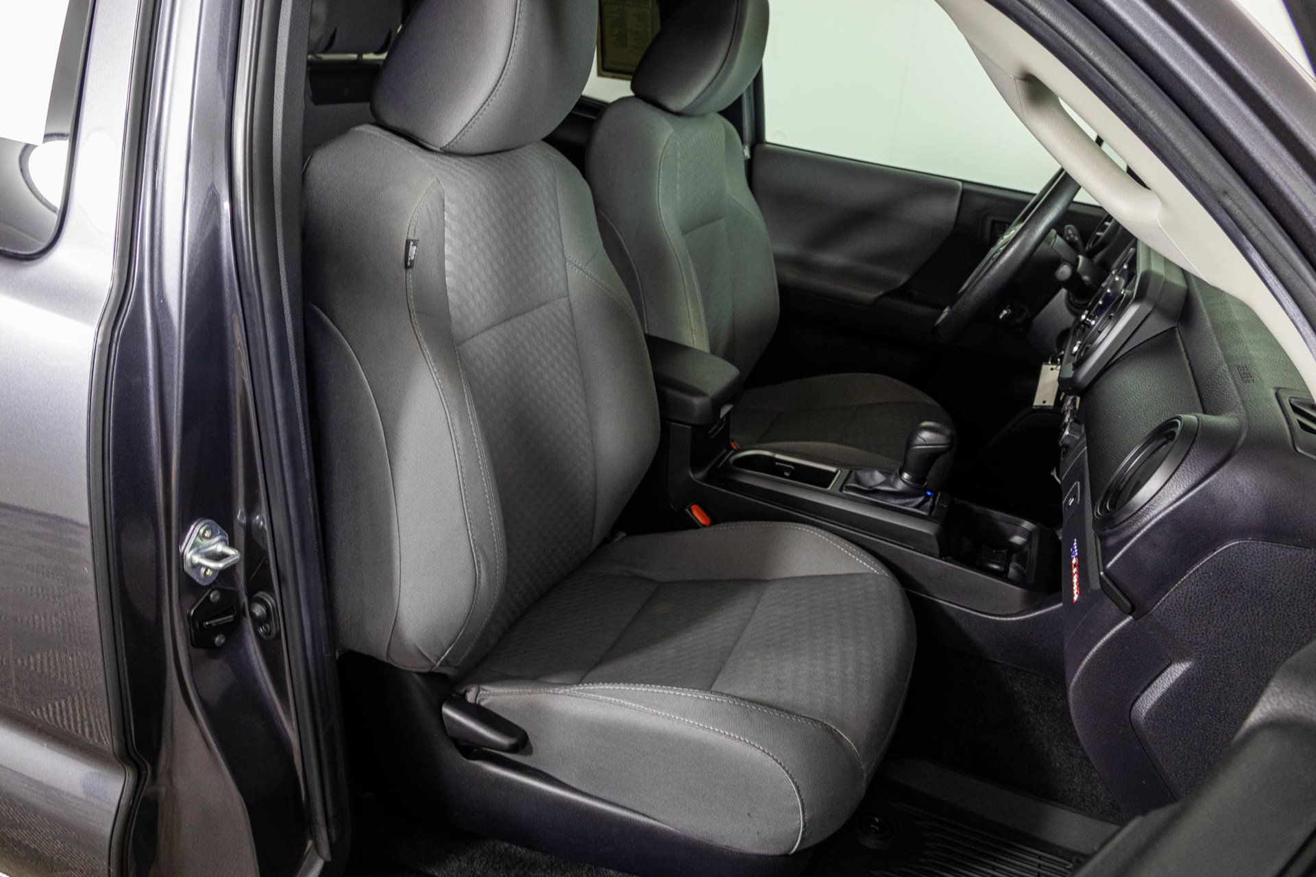 Used 2022 Toyota Tacoma SR w/ SX Package AWD/4WD image 43
