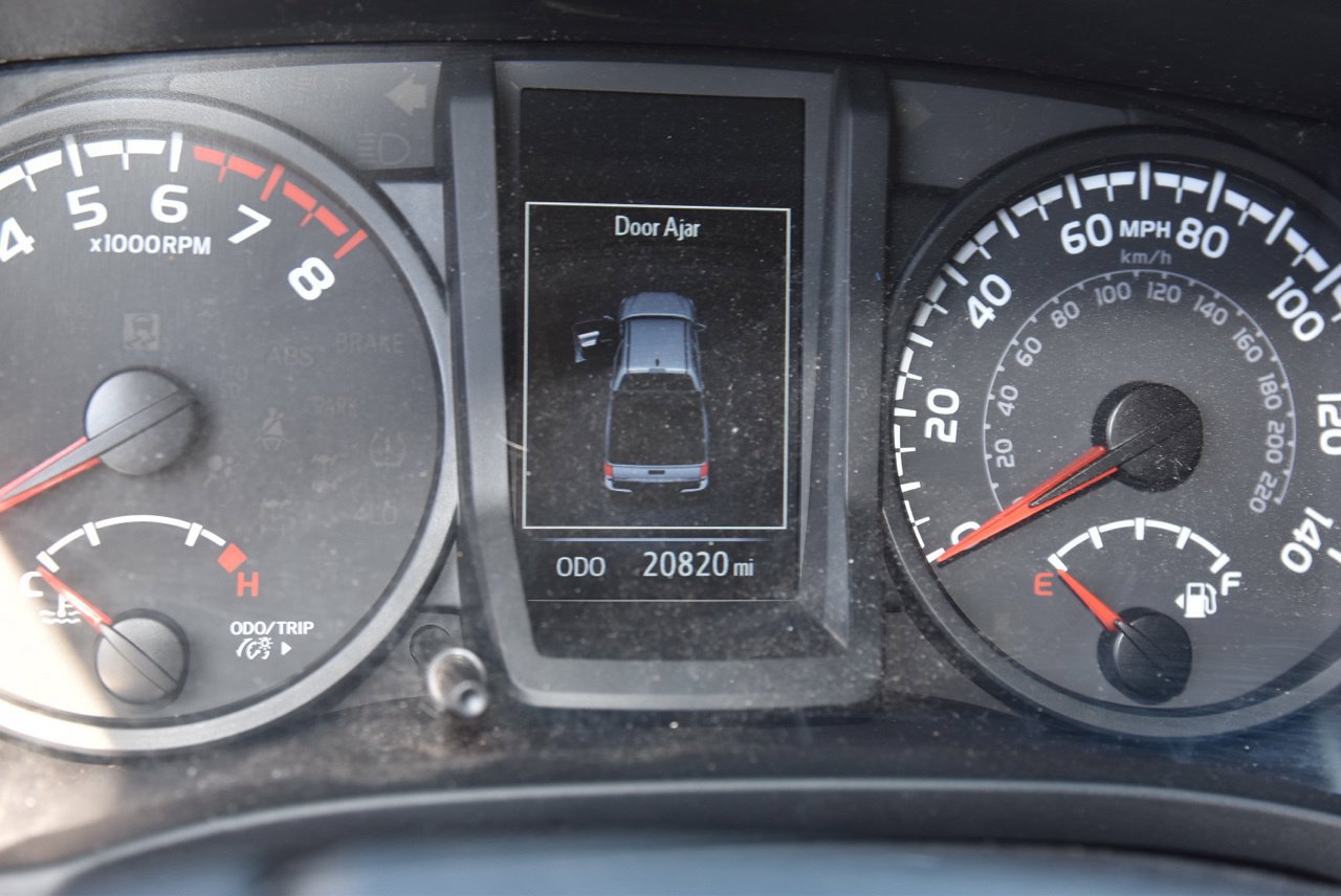 Used 2023 Toyota Tacoma SR AWD/4WD image 8