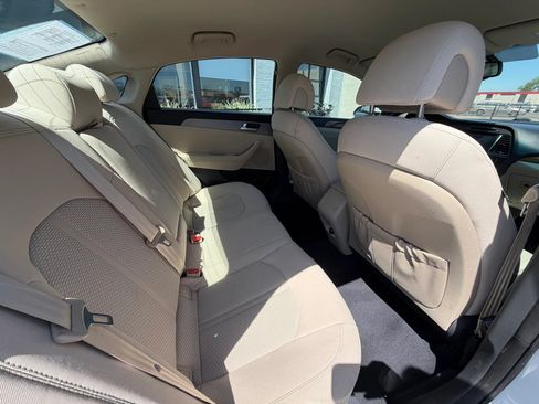 Used 2016 Hyundai Sonata SE FWD image 15