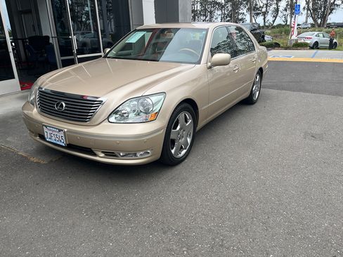 Used 2005 Lexus LS 430 RWD image 17