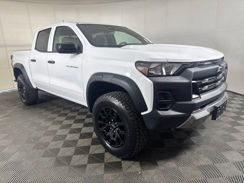 Used 2023 Chevrolet Colorado Trail Boss w/ Advanced Trailering Package AWD/4WD image 1