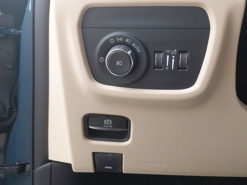 New 2026 Jeep Grand Cherokee L Limited w/ Luxury Tech Group II AWD/4WD image 30