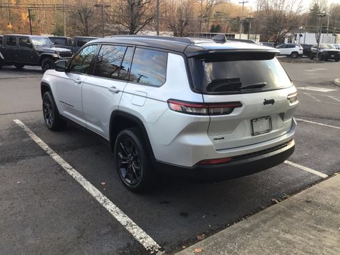 New 2025 Jeep Grand Cherokee L Limited image 5