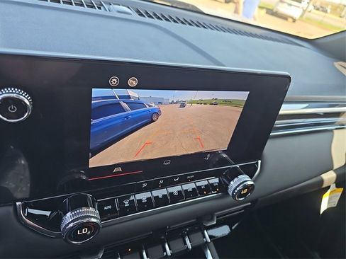 New 2025 GMC Canyon Elevation w/ Convenience Package image 14