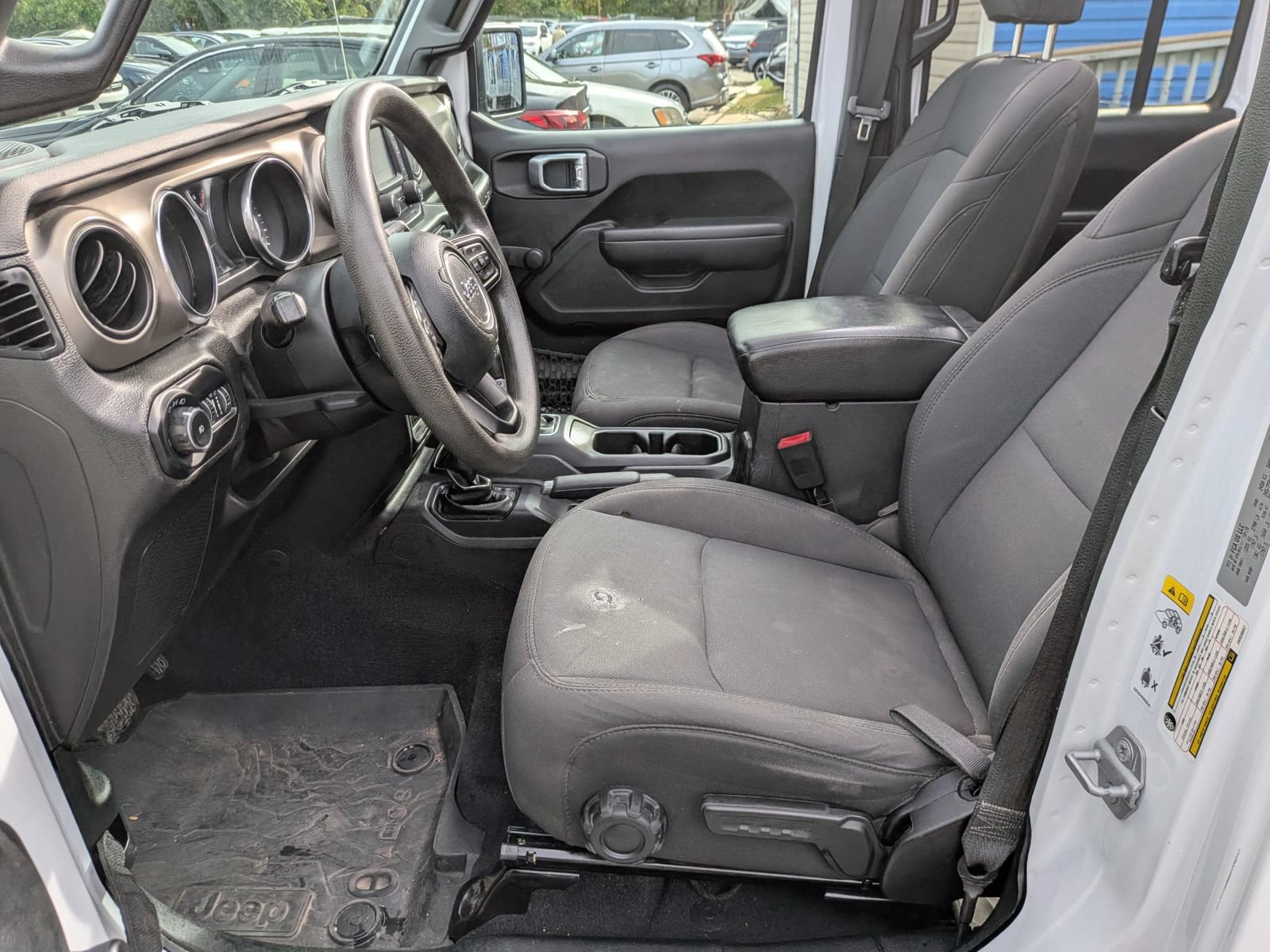 Used 2018 Jeep Wrangler Unlimited Sport AWD/4WD image 23