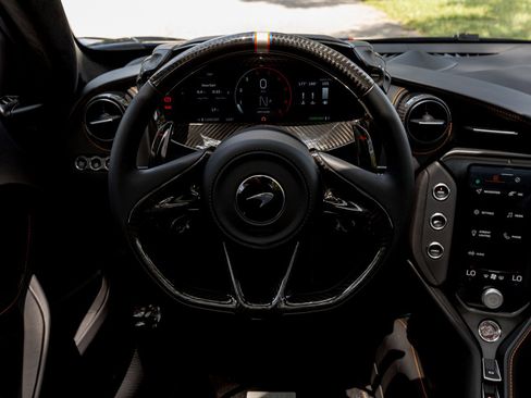 New 2024 McLaren 750S Spider RWD image 42