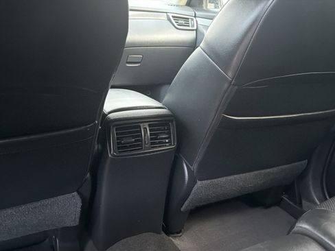 Used 2014 Nissan Rogue SL AWD/4WD image 23