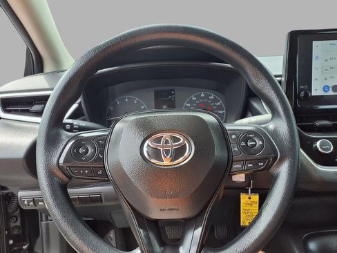 Used 2025 Toyota Corolla LE FWD image 14