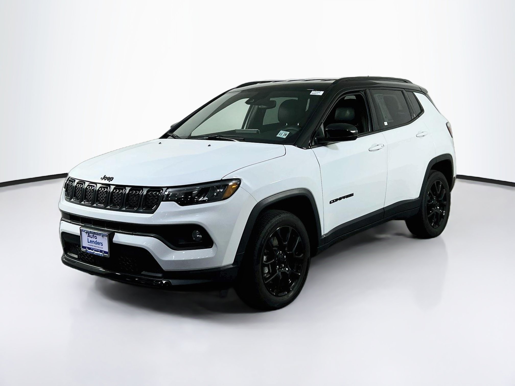Used 2023 Jeep Compass Latitude w/ Convenience Group AWD/4WD image 1