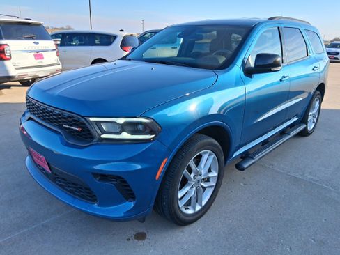 Used 2024 Dodge Durango GT image 2