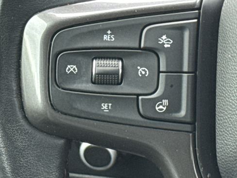 Used 2022 Chevrolet Suburban RST w/ Sport Performance Package image 30