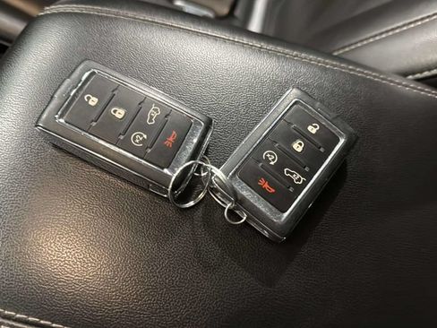 Used 2022 Jeep Grand Cherokee Limited AWD/4WD image 42