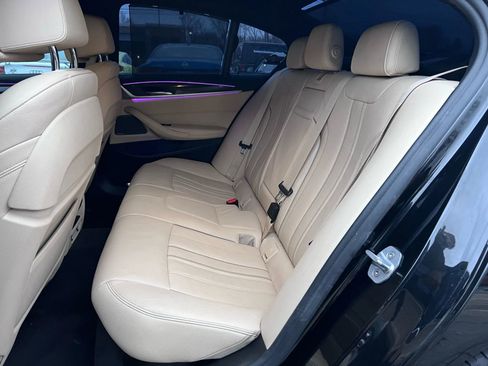 Used 2019 BMW M550i xDrive image 20