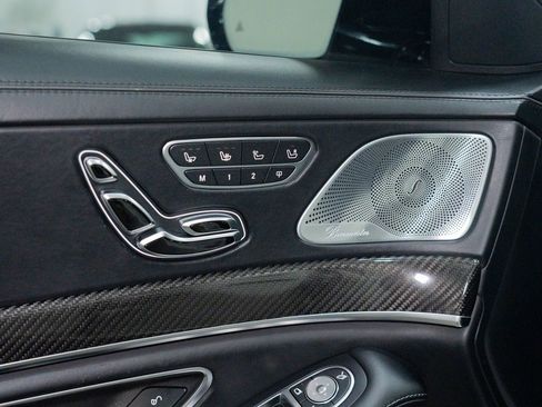 Used 2018 Mercedes-Benz S 63 AMG 4MATIC Sedan image 17