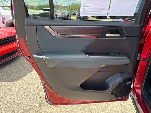 Used 2024 GMC Acadia AT4 w/ LPO, Floor Liner Package AWD/4WD image 18