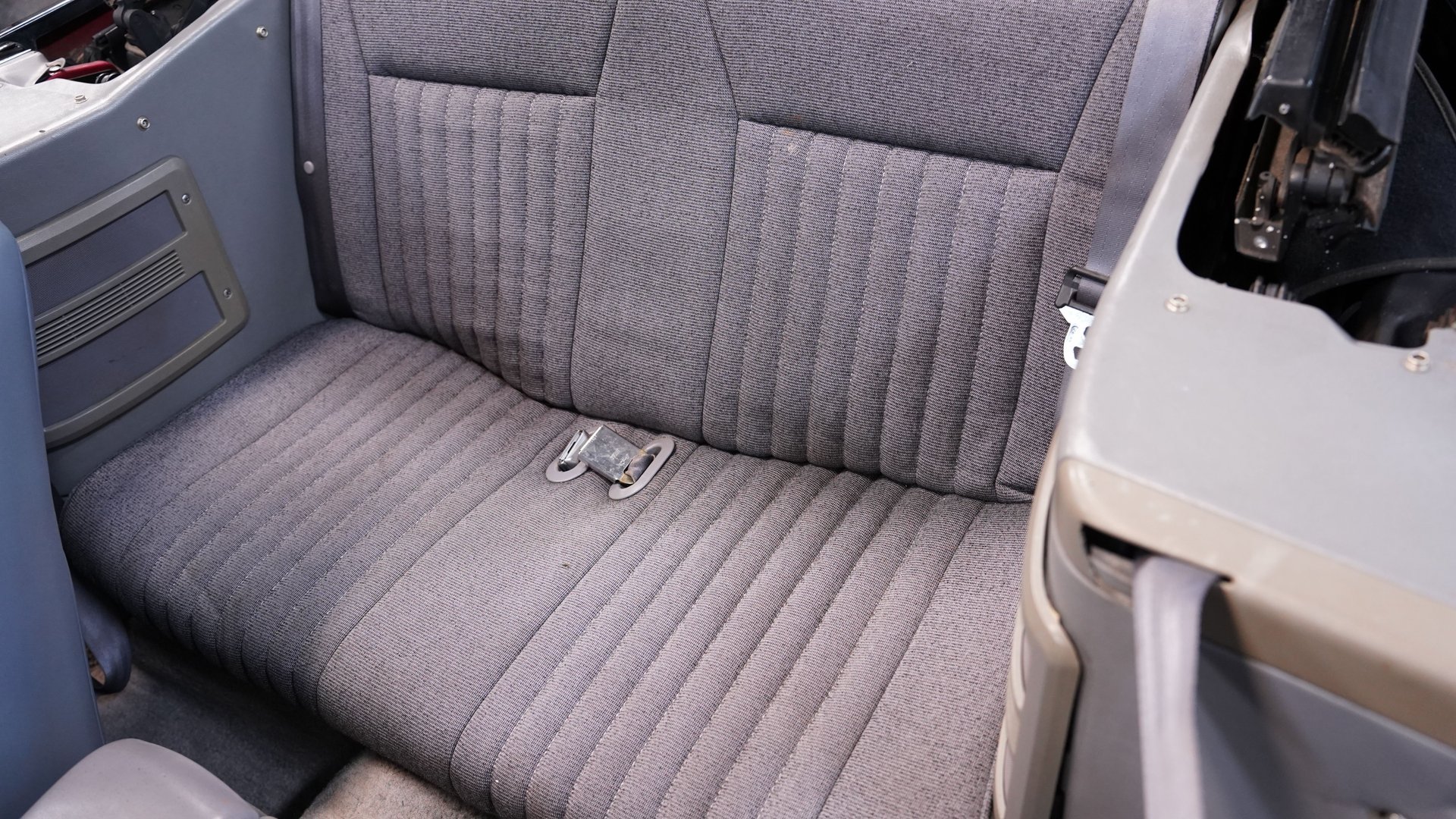 Used 1993 Ford Mustang LX RWD image 36