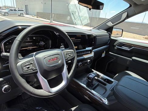 New 2026 GMC Sierra 1500 Elevation w/ LPO, Elevation Black Package AWD/4WD image 13
