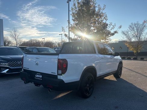 Used 2023 Honda Ridgeline Black Edition image 3