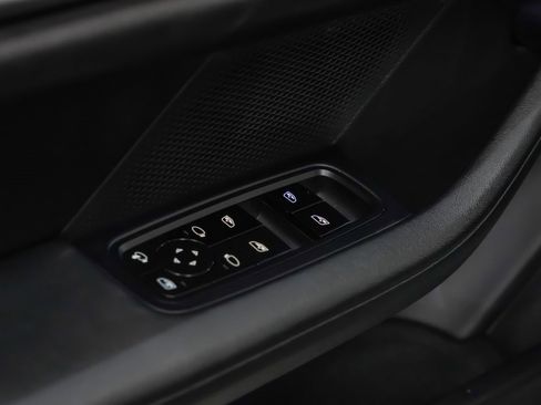 Certified 2021 Porsche Taycan 4S image 24