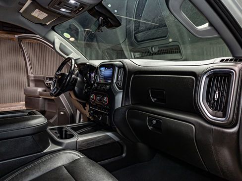 Used 2020 Chevrolet Silverado 2500 LTZ w/ LTZ Plus Package image 15