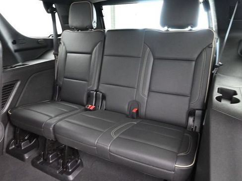 Used 2024 Chevrolet Tahoe Premier AWD/4WD image 27