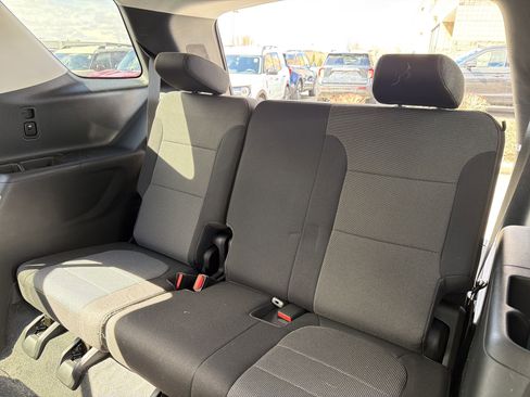 Used 2021 Chevrolet Traverse LT image 22