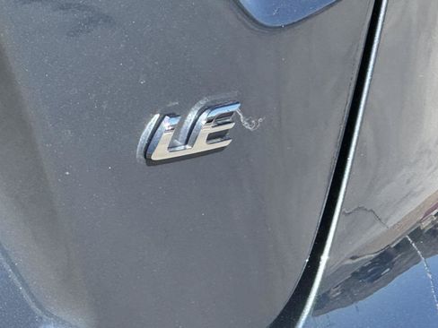 Used 2022 Toyota Corolla LE FWD image 15