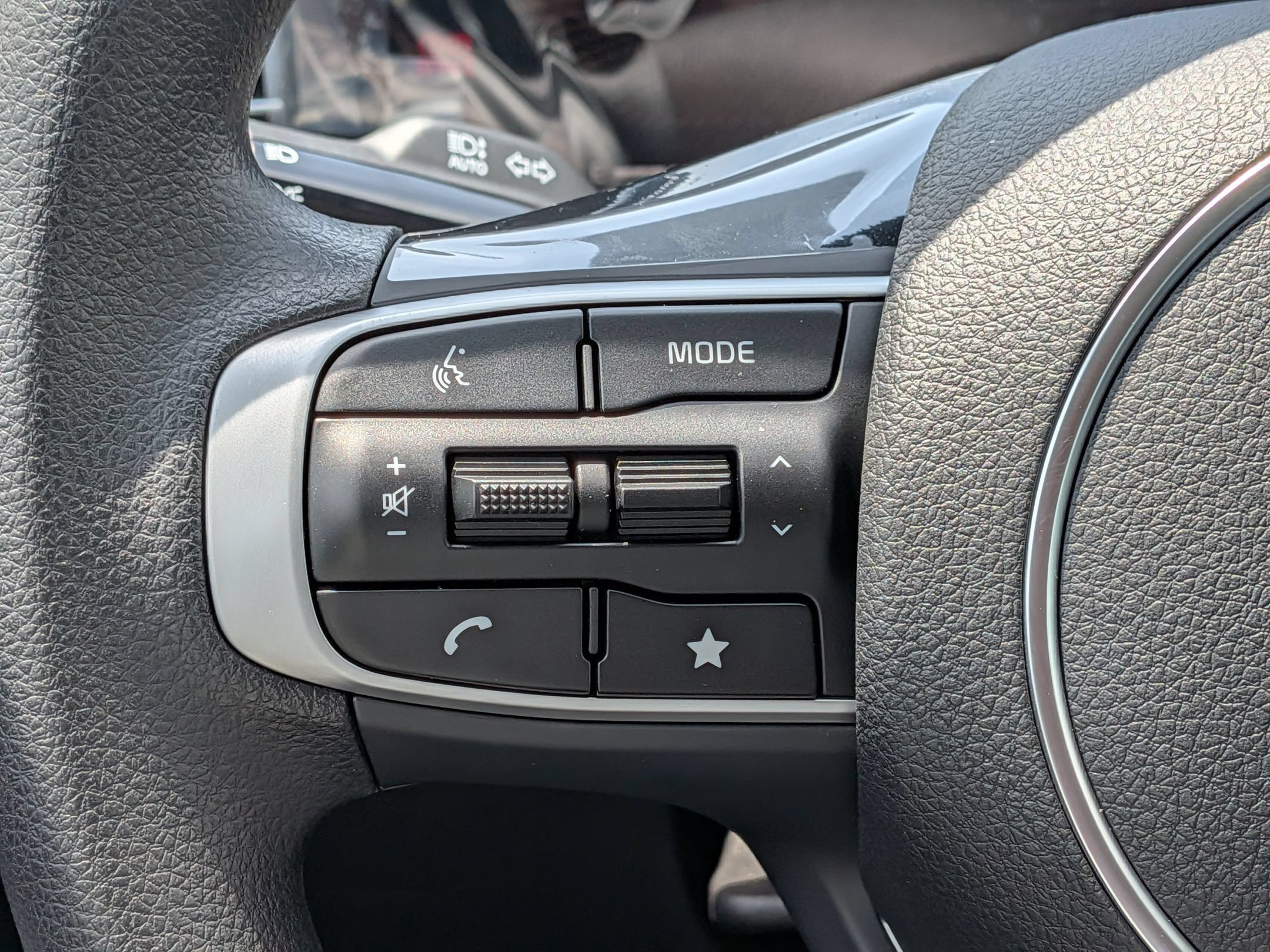 New 2026 Kia K5 LXS FWD image 18