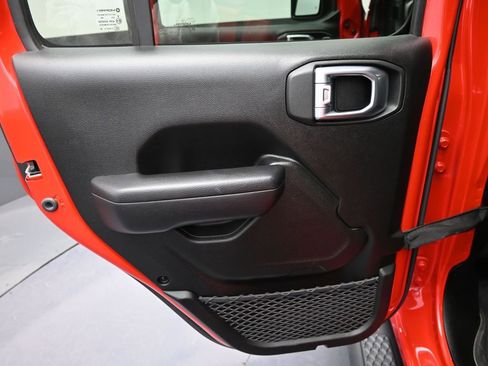 Used 2023 Jeep Gladiator Sport image 27